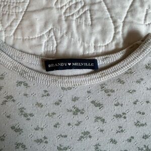 BRANDY MELVILLE: Floral Long sleeve